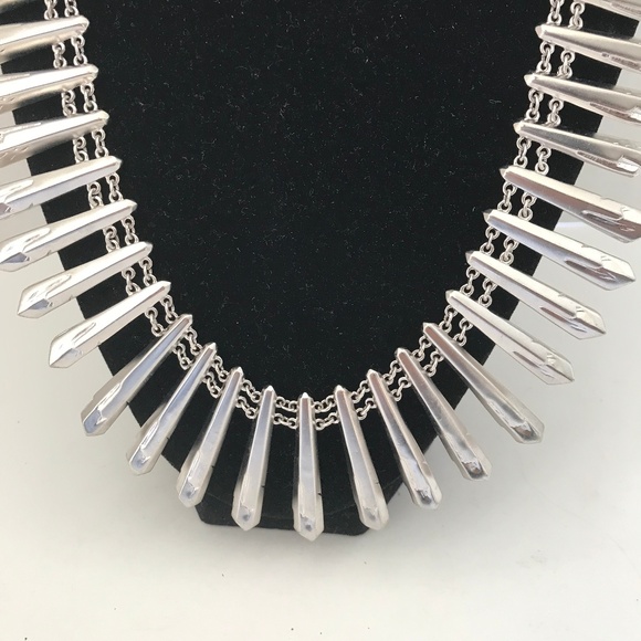 KENDRA SCOTT SILVER TONE METALLIC NECKLACE - Picture 2 of 4